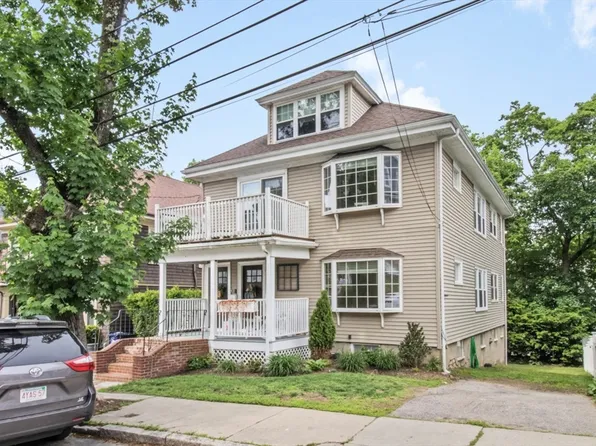 44 Hillsdale St #1, Dorchester Center, MA 02124