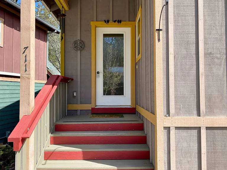 711 Katies Ln — Photo 19