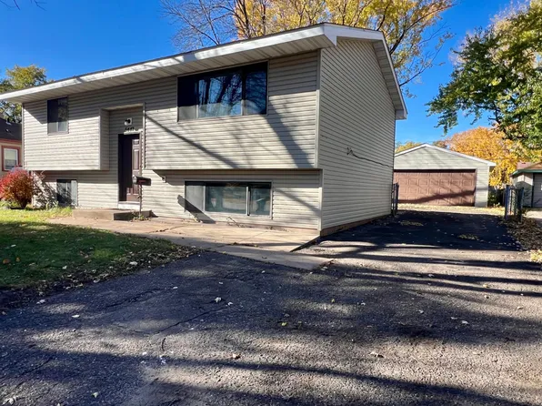 5447 N 4th St, Brooklyn Center, MN 55430