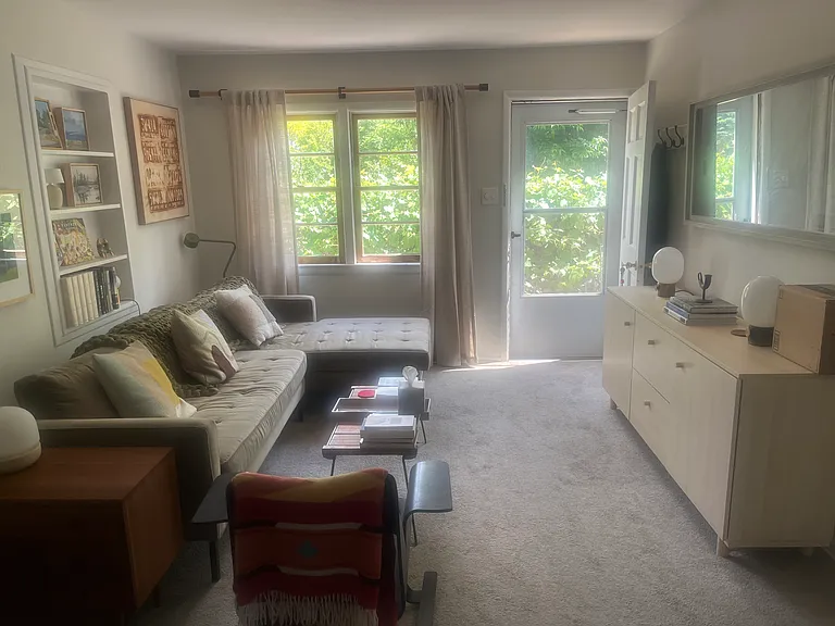 1521 Norwood Ave #1 — Photo 5