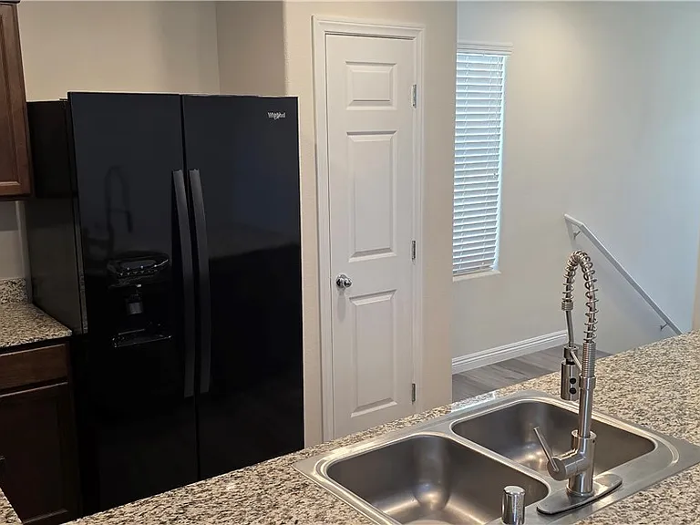 4534 Dover Straight St — Photo 5