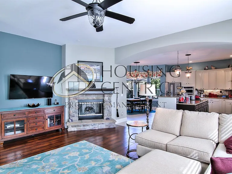 1323 Souza Dr — Photo 16