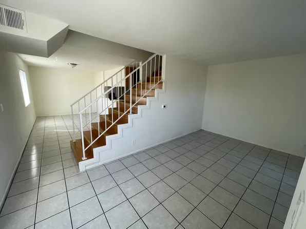 244 W Spazier Ave #106, Burbank, CA 91502