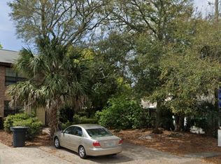 208 1st St SE APT A, Fort Walton Beach, FL 32548