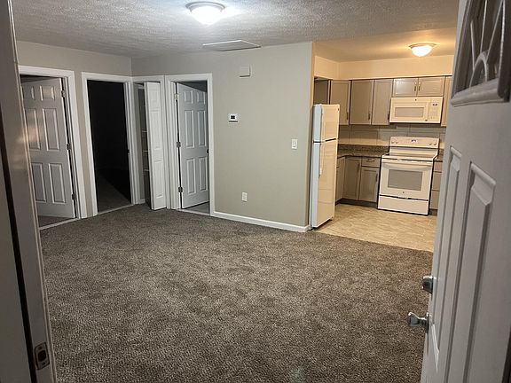 3rd image of 176 W Columbia Ave APT 3