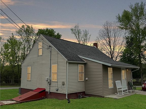 2nd image of 802 8th St