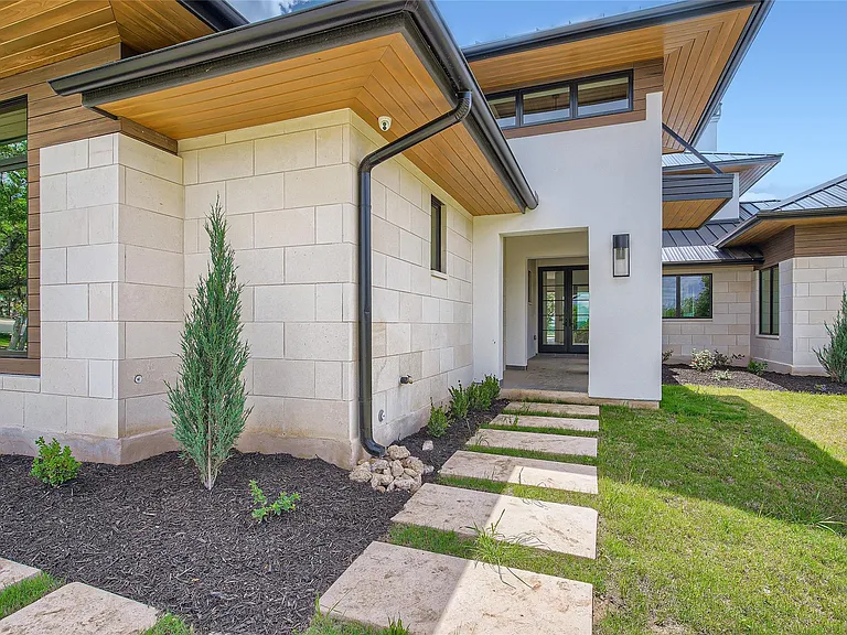 6412 Lantern View Dr — Photo 2
