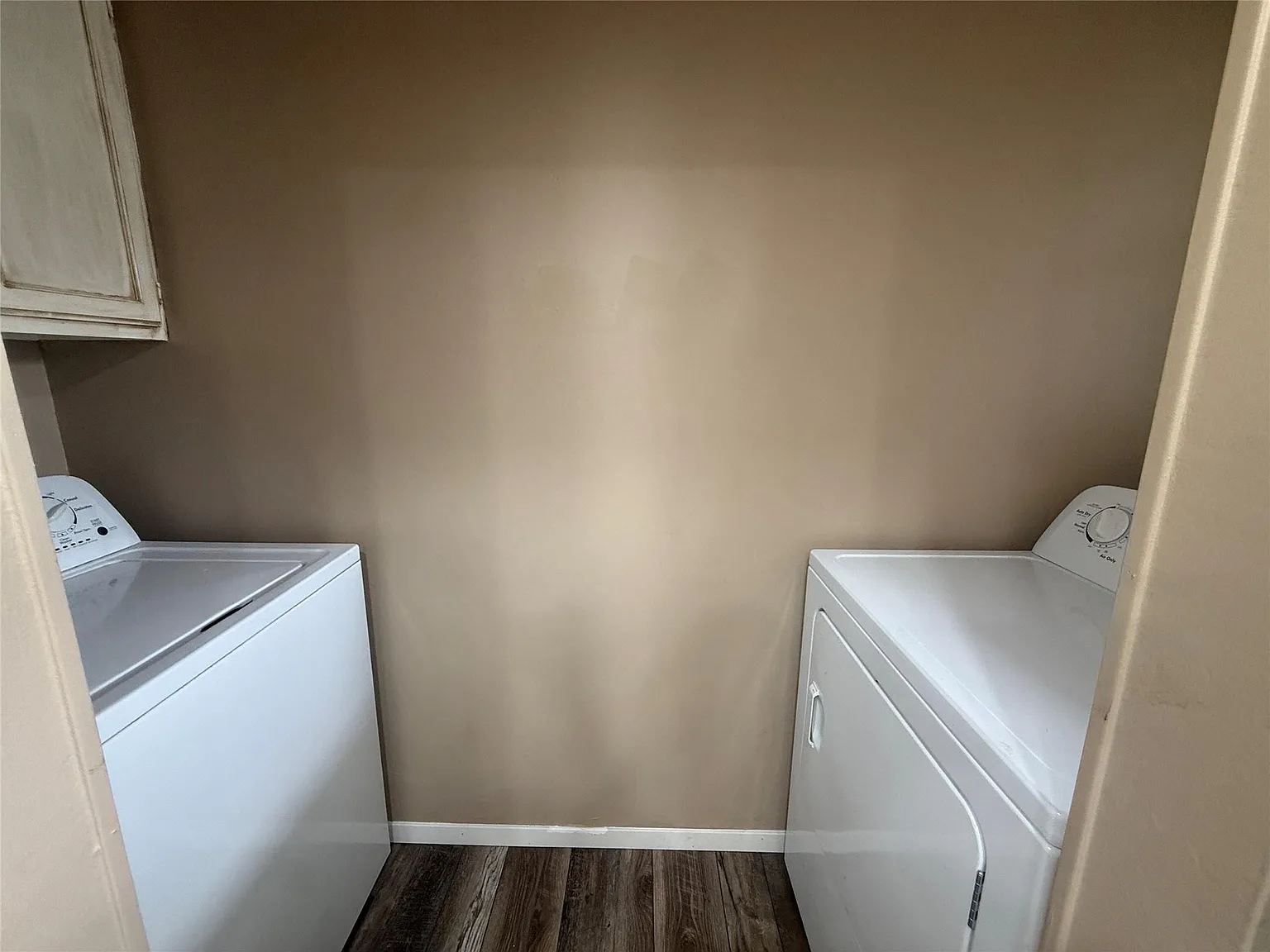 2 bed, 2.0 bath, 1044 sqft, $1,600 — Photo 4