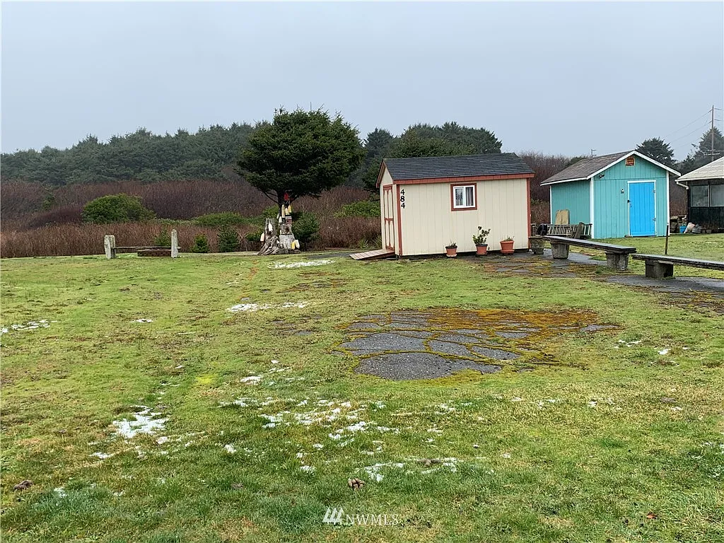 4844 Pacific Avenue photo 1