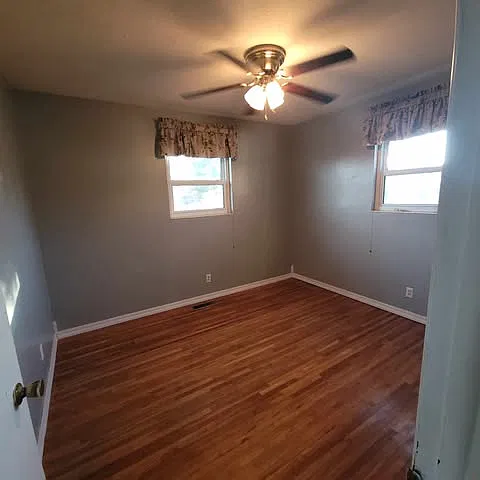 3 bed, 1045 sqft, $1,150 — Photo 4