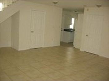 4th image of 209 NE 14th Ave