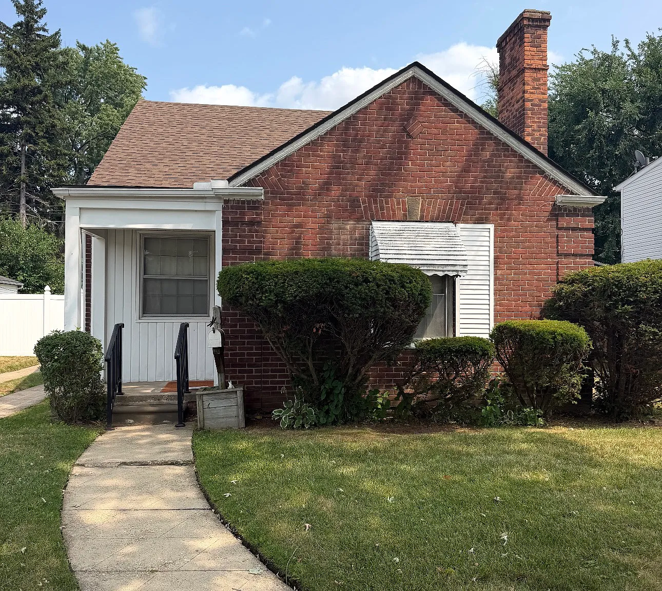 3 bed, 1200 sqft, $1,750 — Photo 1
