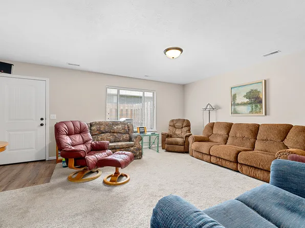 1030 N Main Ave Unit C, Tea, SD 57064