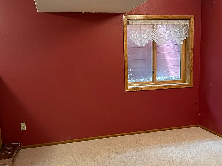 5045 Broadmoor Bluffs Dr — Photo 22