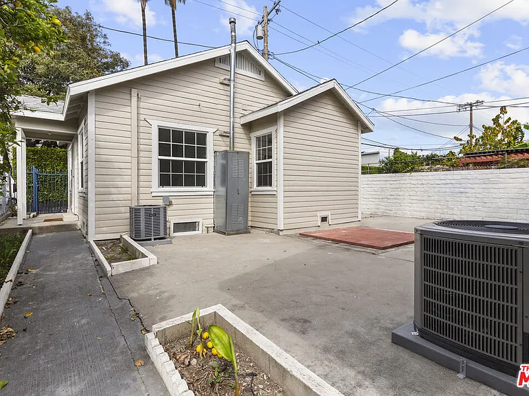 135 S Dillon St — Photo 19