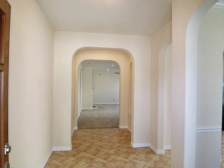 17207 Mossbriar Ln — Photo 4