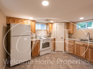 318 SE 6th St #2, College Place, WA 99324