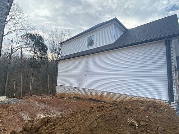 4th image of 18 Glenstone Vlg