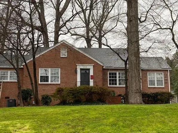 212 Mayflower Dr, Greensboro, NC 27403