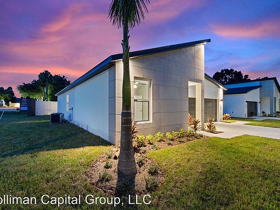 5th image of 300 Royal Palm Cir