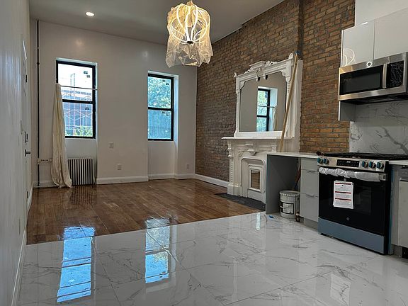 5th image of 144 Macon St APT 1