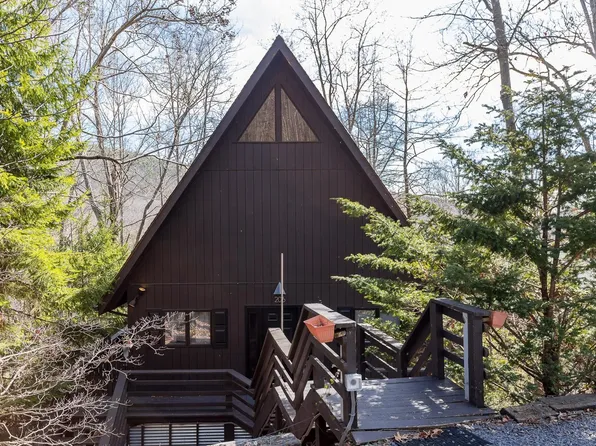 206 Deer Dr, McGaheysville, VA 22840