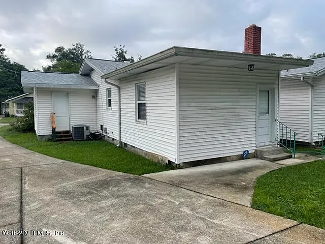 3677 Walsh St — Photo 21