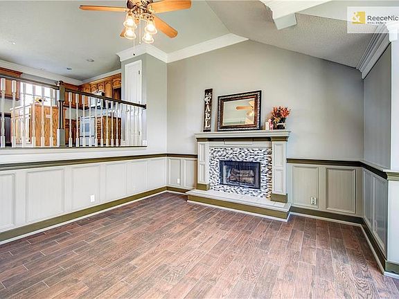 Gorgeous wains-scotting gives that luxury feel