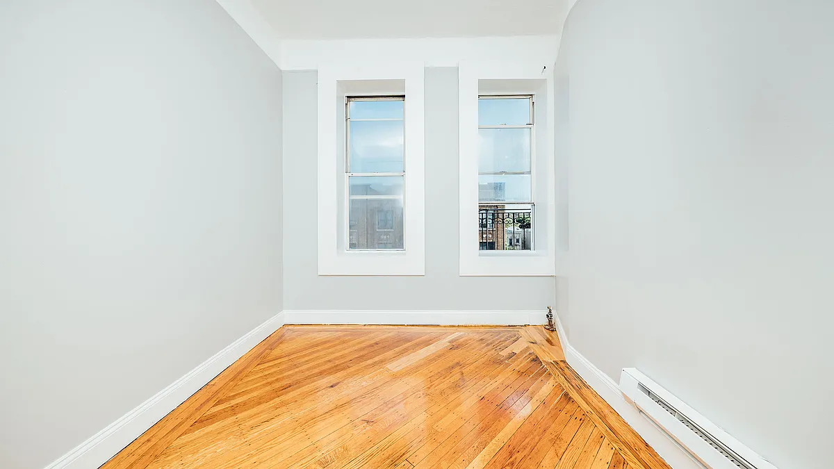 Building Photo - 1625 Park Pl #21