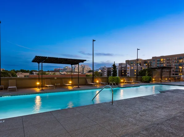 900 20th Ave S APT 804, Nashville, TN 37212