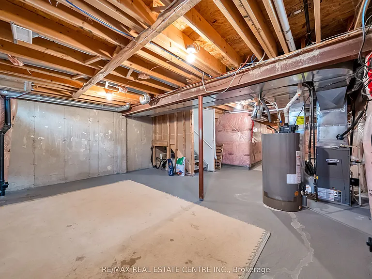 4215 Cole Cres — Photo 44