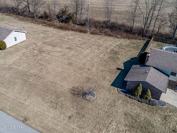 2nd image of 44 Hillwood Dr