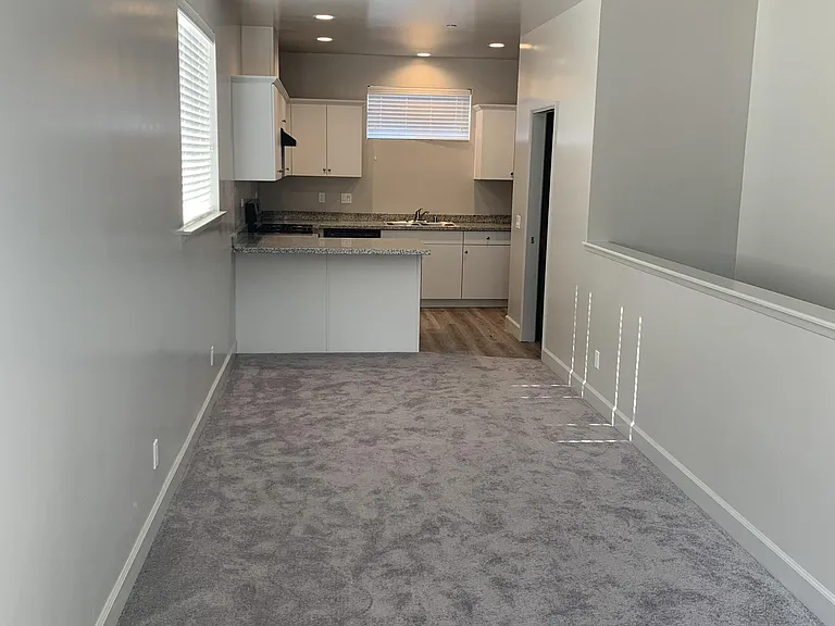 3220 Broad St #111 — Photo 3