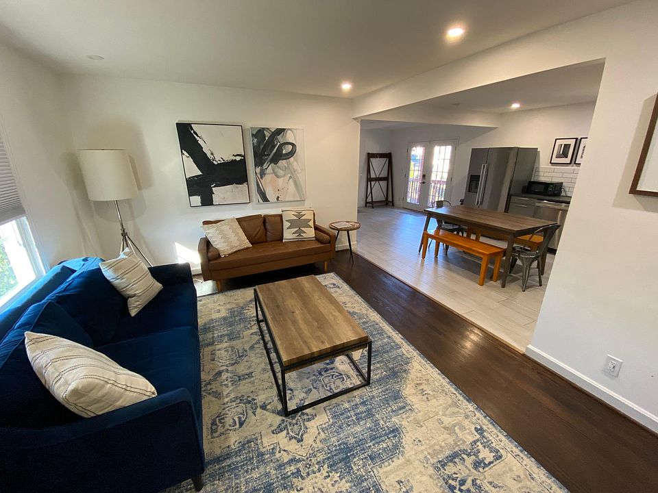 Open and comfortable living and dining area!