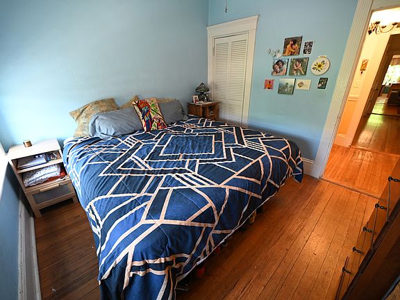 4th image of 638 Washington St APT 3