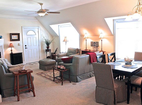 2nd image of 122 Shady Brooke Unit 300