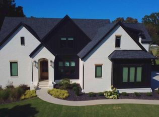 192 Upshaw Dr, Alpharetta, GA 30009