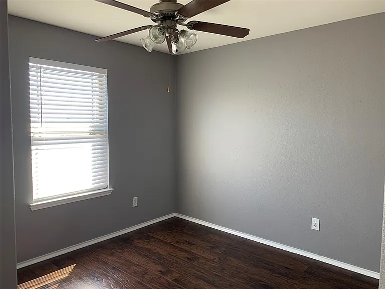 2304 Aldergate Dr — Photo 8