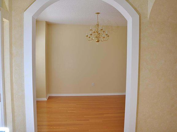 4th image of 1033 Gallant Fox Cir N