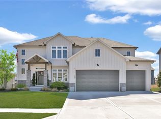 132 SE Riley St, Blue Springs, MO 64064