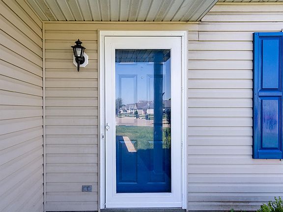 2nd image of 861 Walton Ct