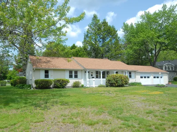 12 Reo Rd, Maynard, MA 01754