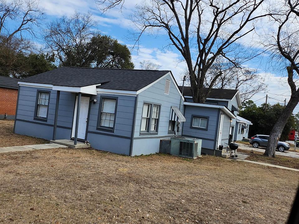 1st image of 400 Curtis St