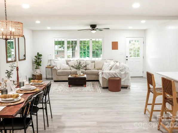 2518 Cove Creek Dr, Gastonia, NC 28056