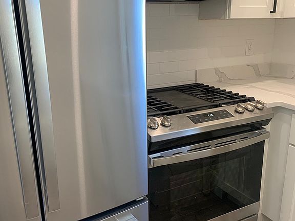 5th image of 131 Park Dr APT 38
