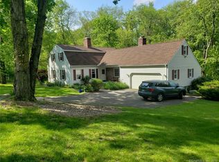 54 Lake George Rd, Brookfield, CT 06804