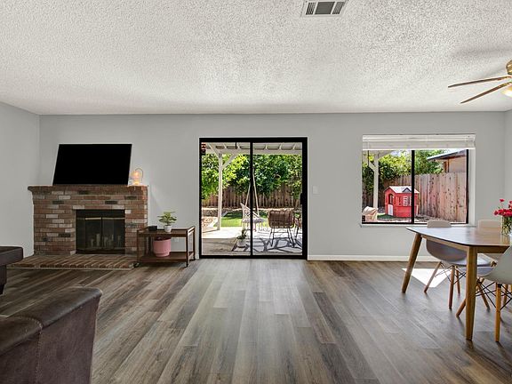 5th image of 925 Brandon Way