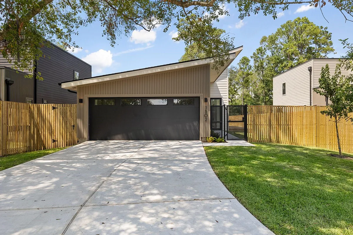 Building Photo - 1502 Primrose St