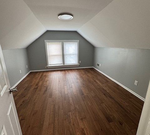 4th image of 1954 Cleneay Ave #2