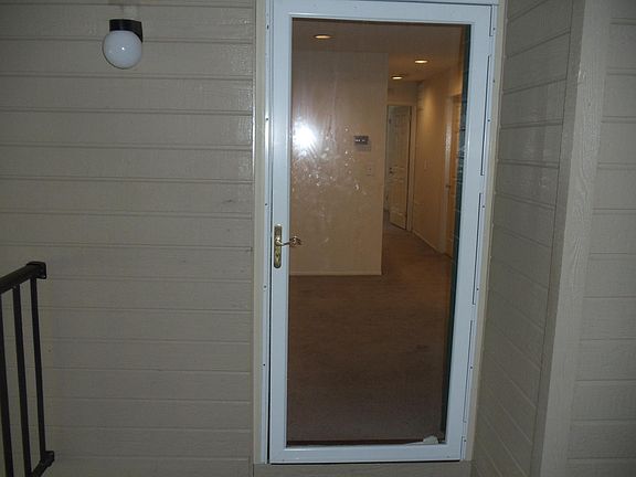 2nd image of 142 Sussex Pl #1409